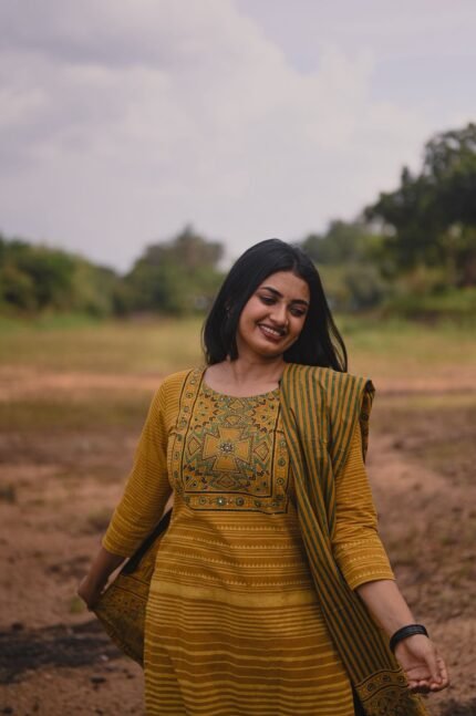 MEIRA TOP N DUPPATTA